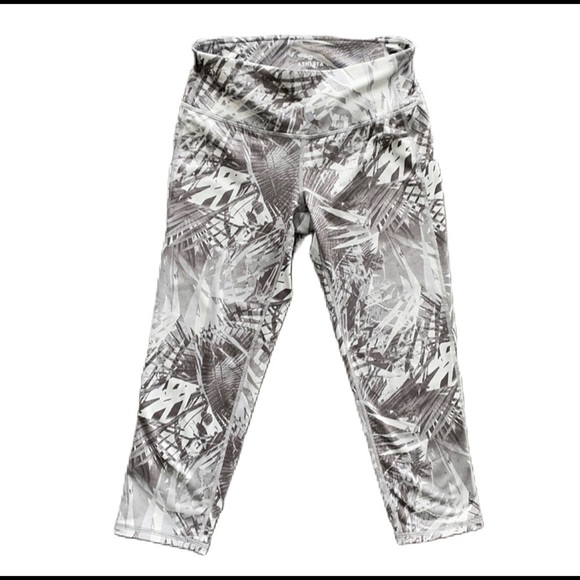 XS Athleta palm Chaturanga cropped leggings EUC - Picture 4 of 9